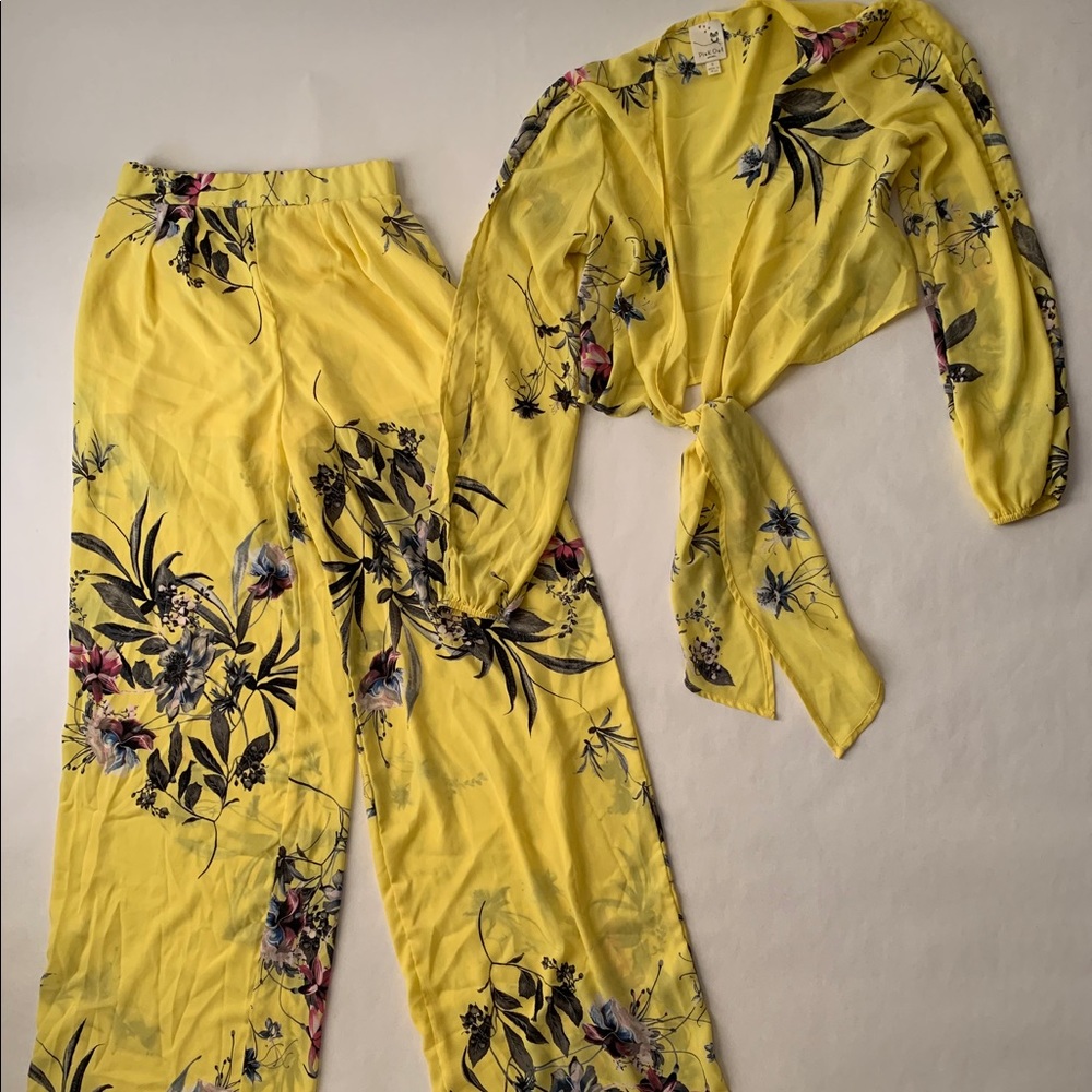 Two piece set